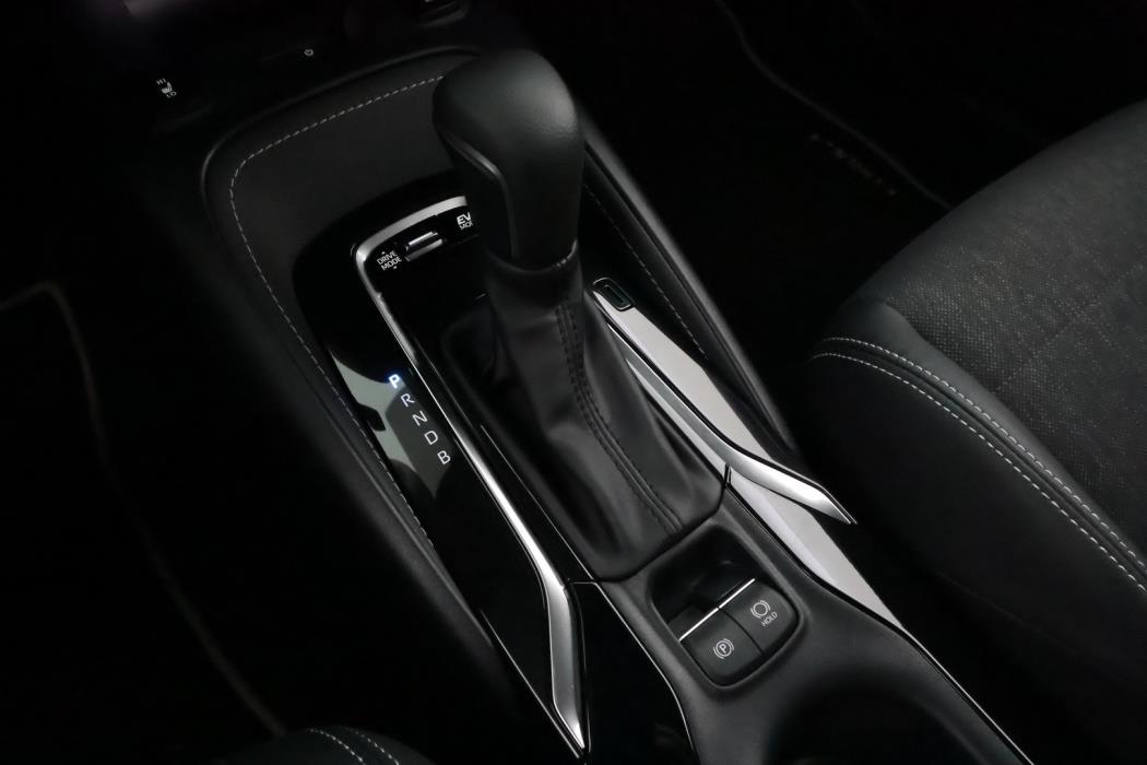 TOYOTA Corolla 2025