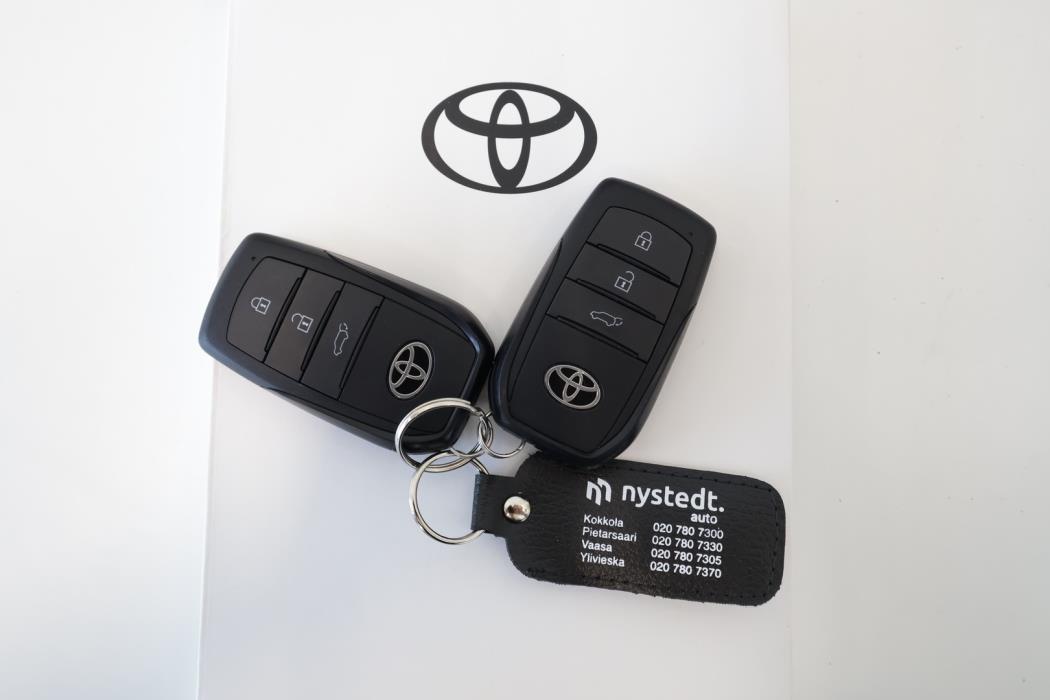 TOYOTA Corolla 2025