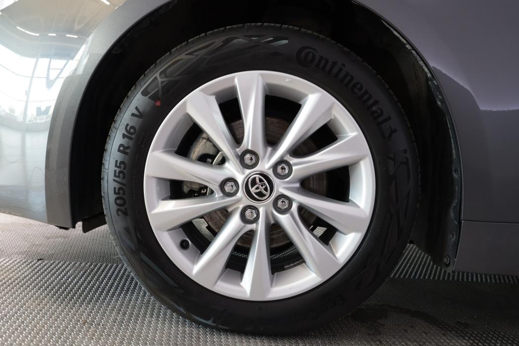 TOYOTA Corolla 2025