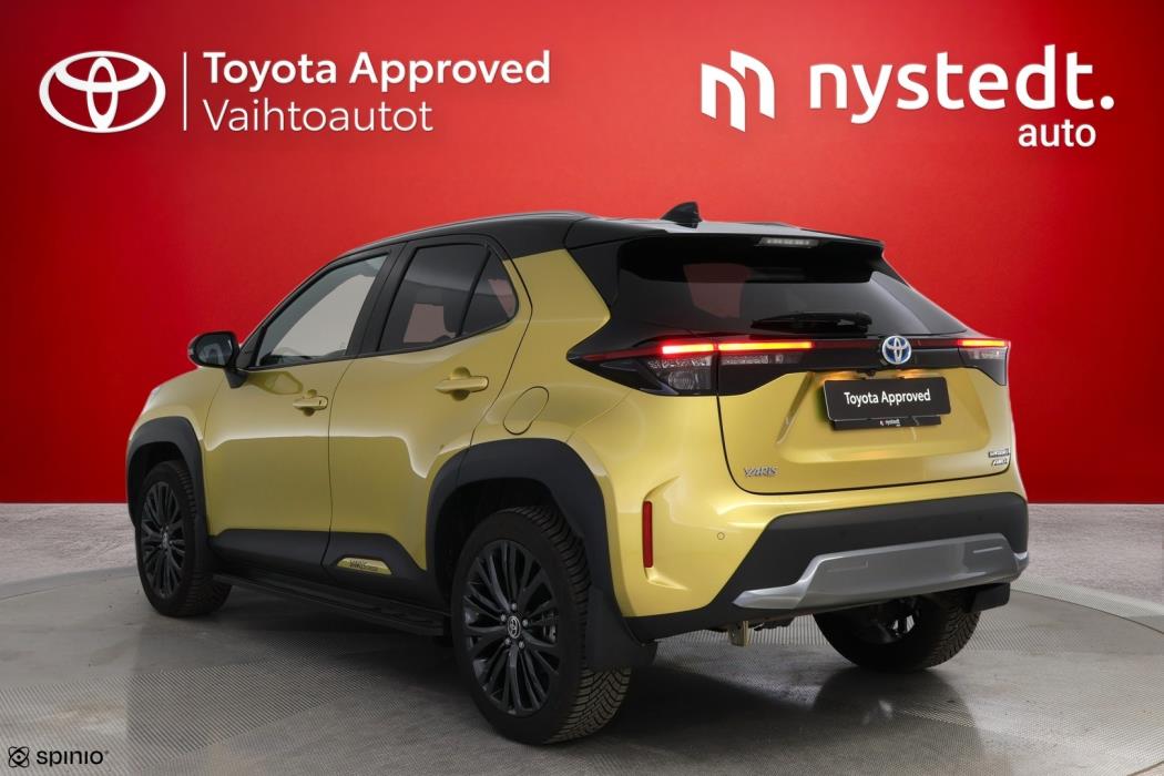 TOYOTA YARIS CROSS 2021