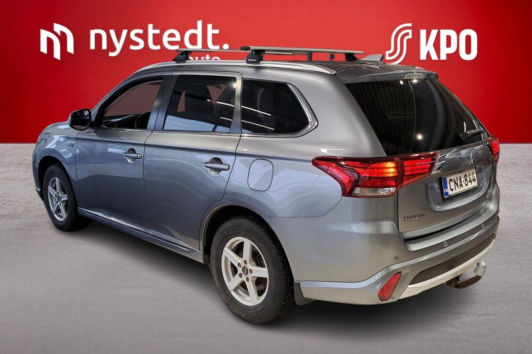MITSUBISHI Outlander PHEV 2016
