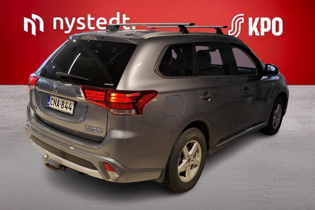 MITSUBISHI Outlander PHEV 2016