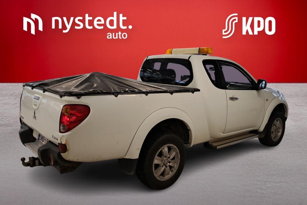 MITSUBISHI L200 2012