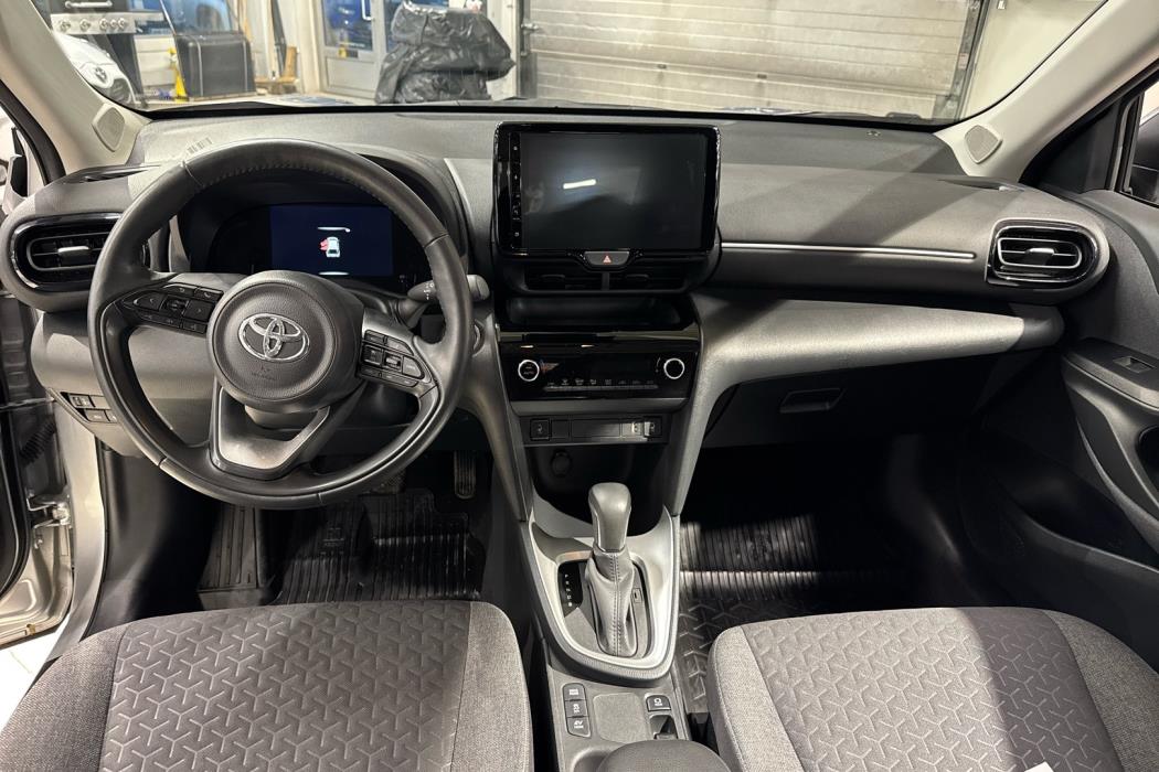 TOYOTA Yaris Cross 2023