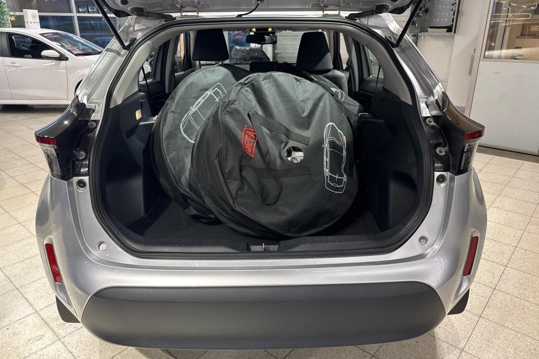 TOYOTA Yaris Cross 2023