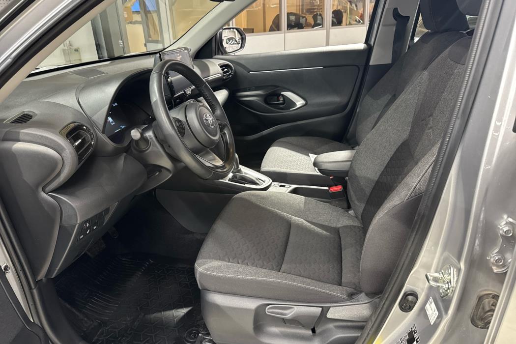 TOYOTA Yaris Cross 2023