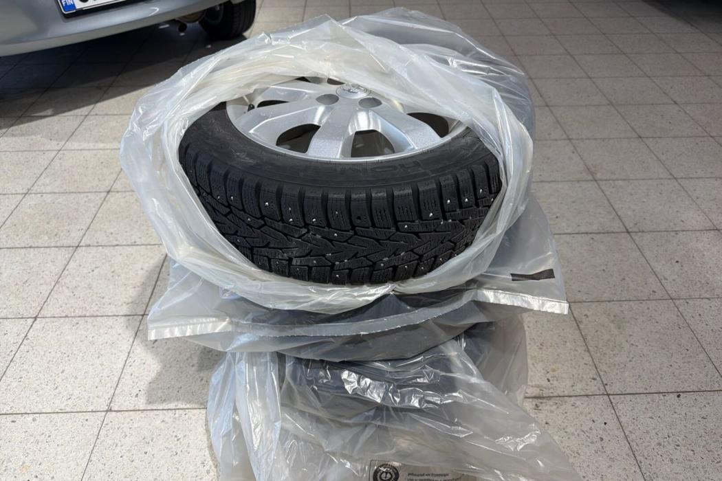 TOYOTA Yaris 2011