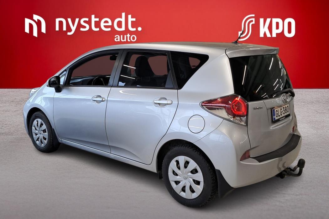 TOYOTA Verso-S 2015