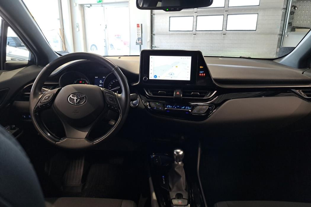 TOYOTA C-HR 2023