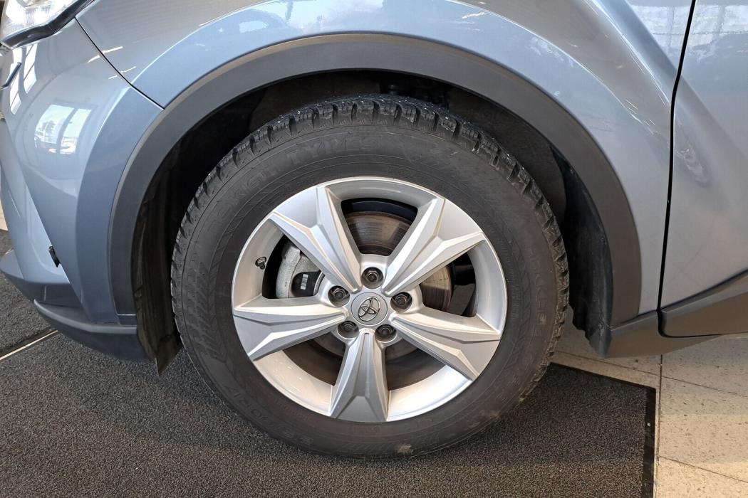 TOYOTA C-HR 2023