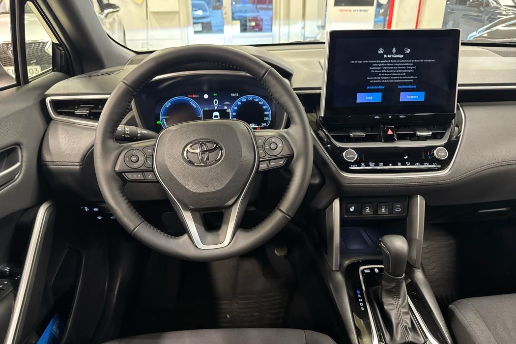 TOYOTA Corolla Cross 2025