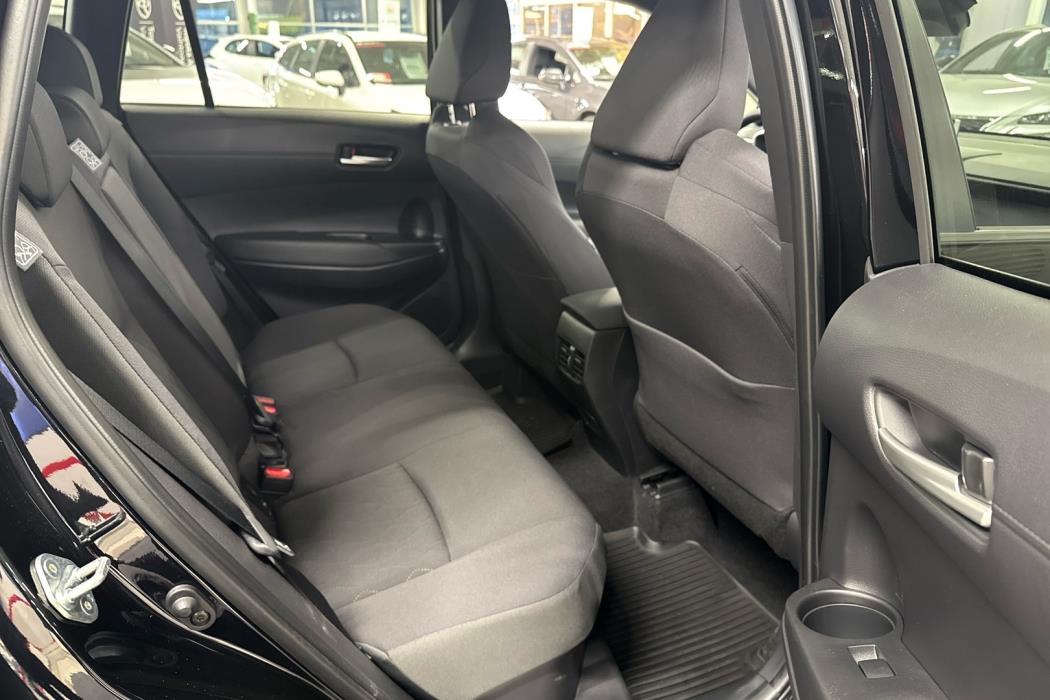 TOYOTA Corolla Cross 2025