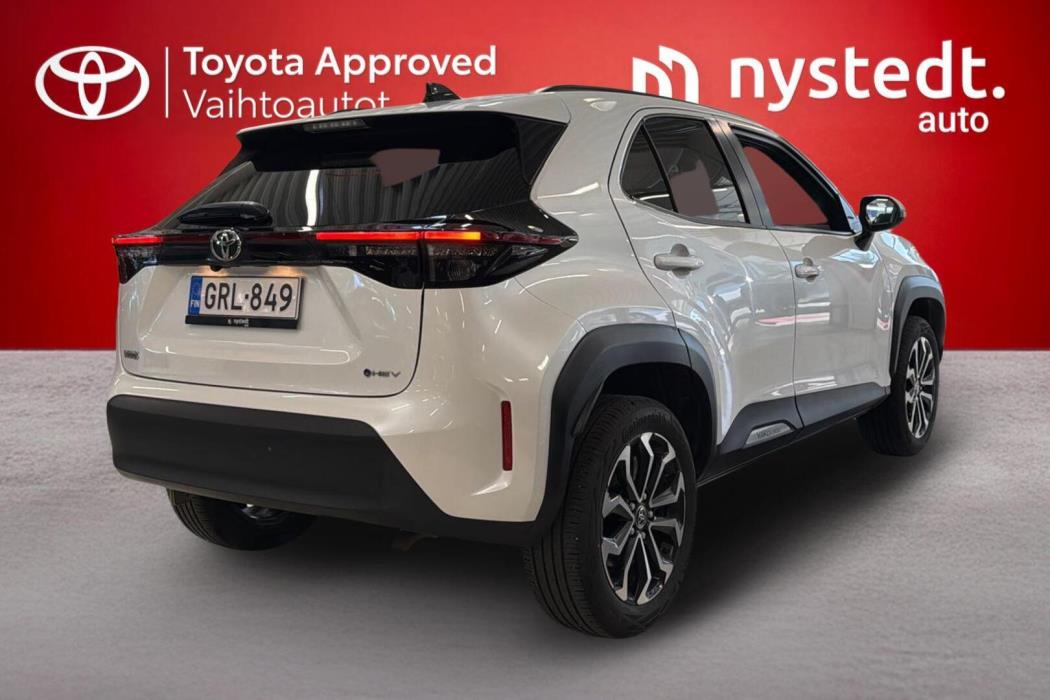 TOYOTA Yaris Cross 2025
