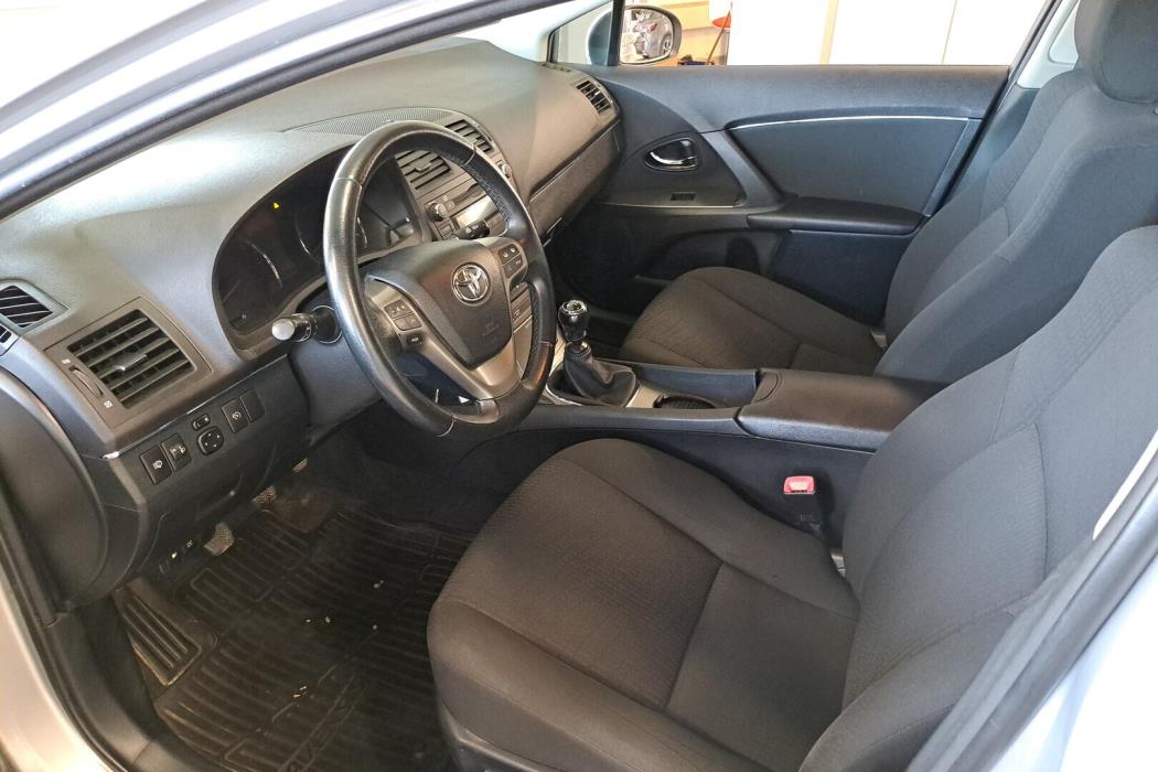 TOYOTA Avensis 2009