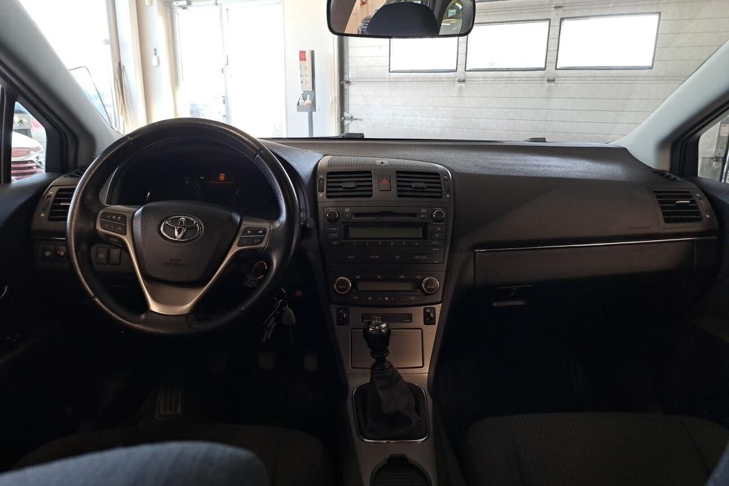 TOYOTA Avensis 2009