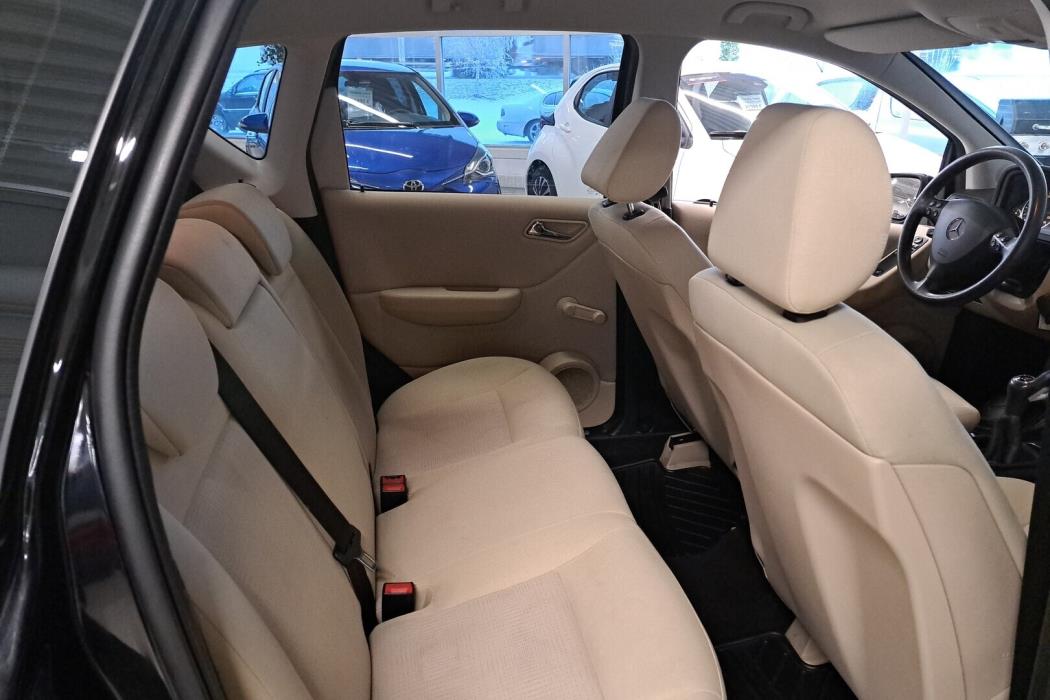 MERCEDES-BENZ A 2009