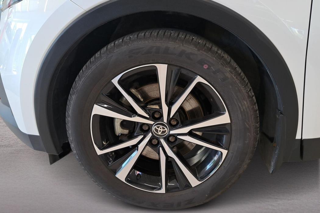 TOYOTA C-HR 2025