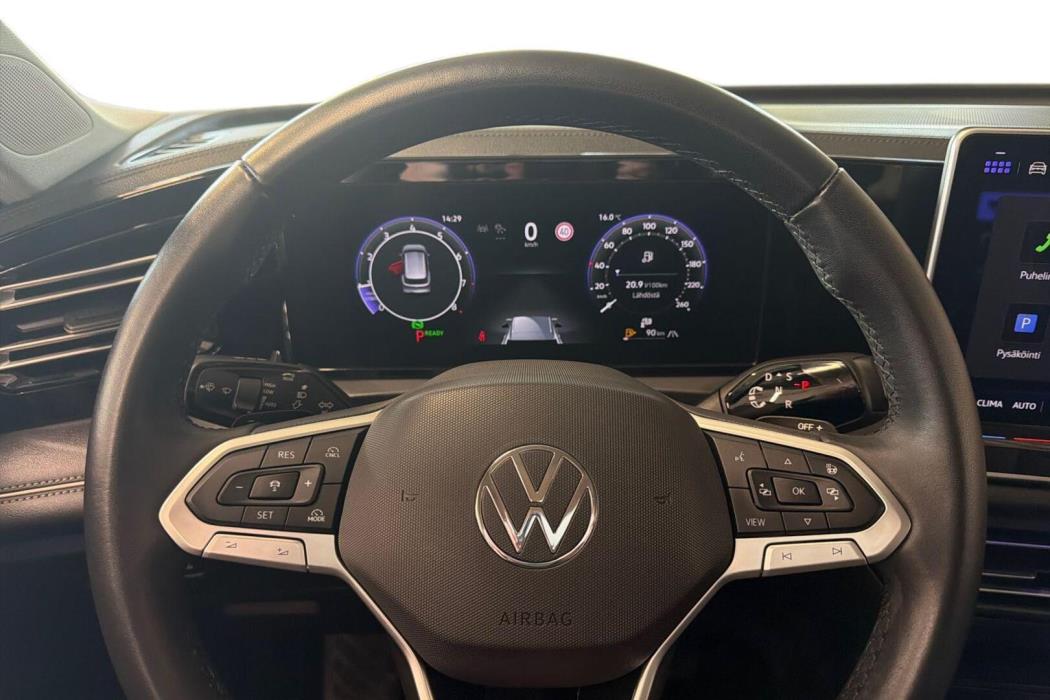 VOLKSWAGEN Tiguan 2025