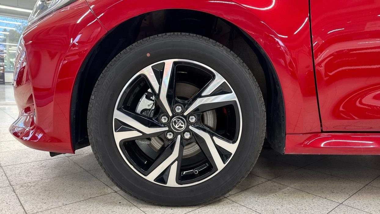 TOYOTA Yaris 2024