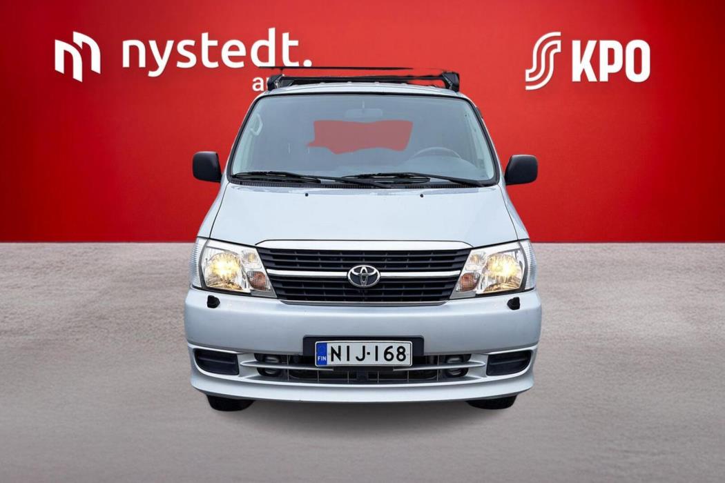 TOYOTA Hiace 2011