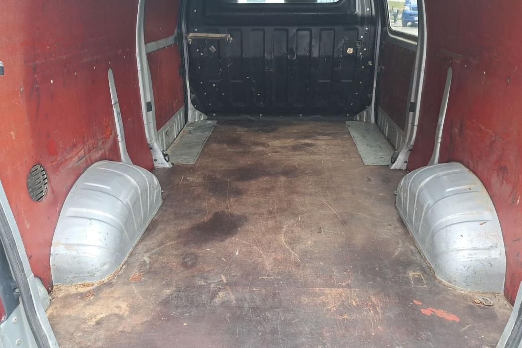 TOYOTA Hiace 2011