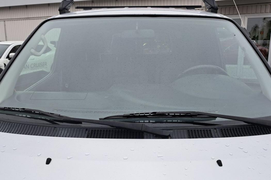 TOYOTA Hiace 2011