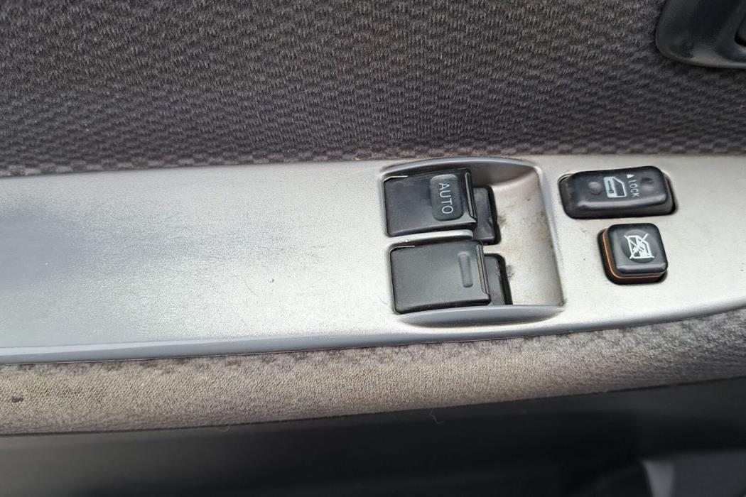 TOYOTA Hiace 2011