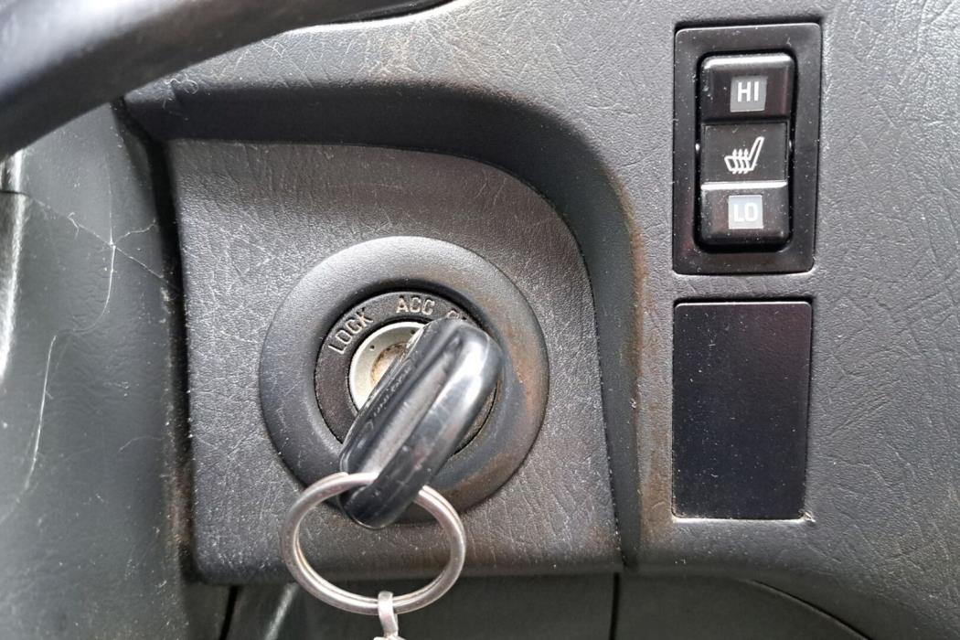 TOYOTA Hiace 2011