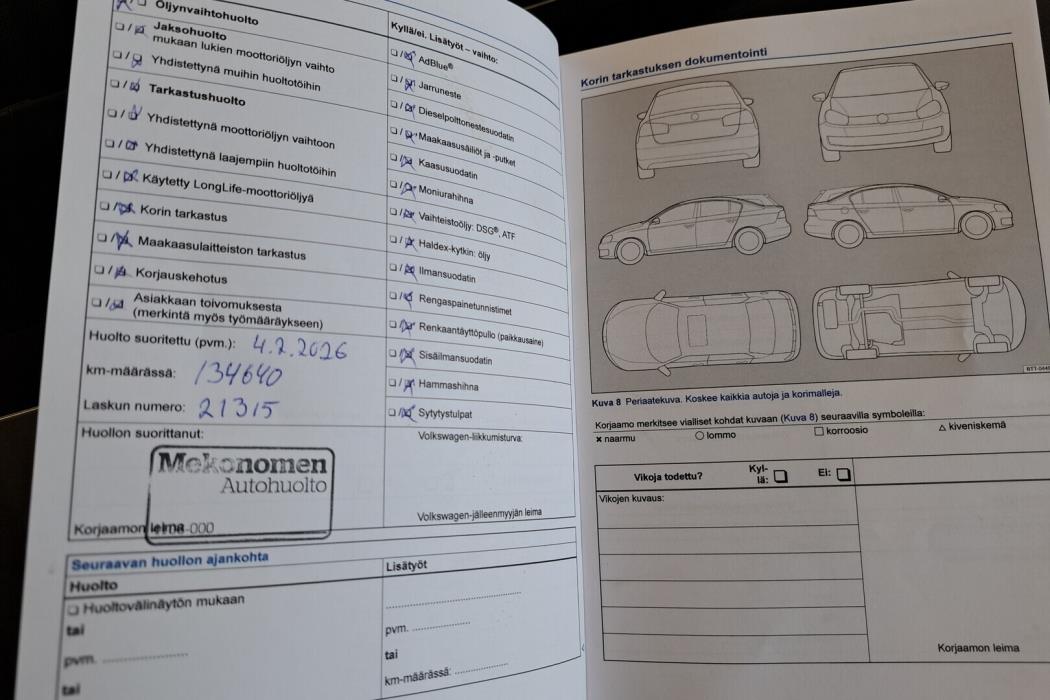 VOLKSWAGEN Polo 2012