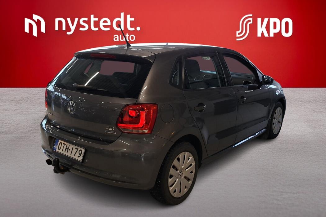 VOLKSWAGEN Polo 2012