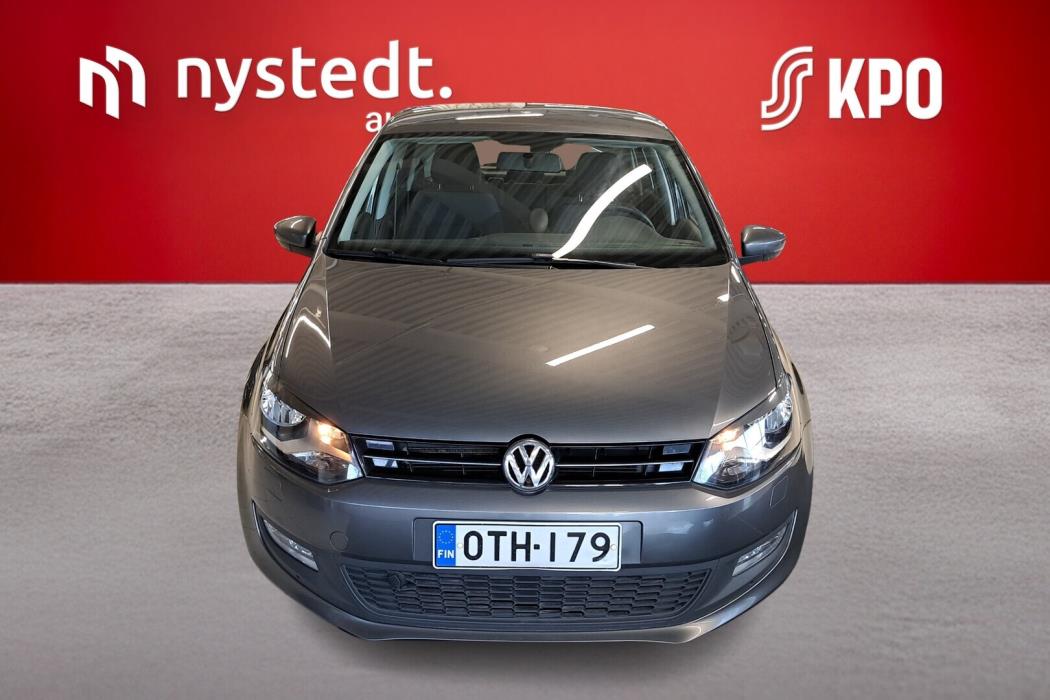 VOLKSWAGEN Polo 2012