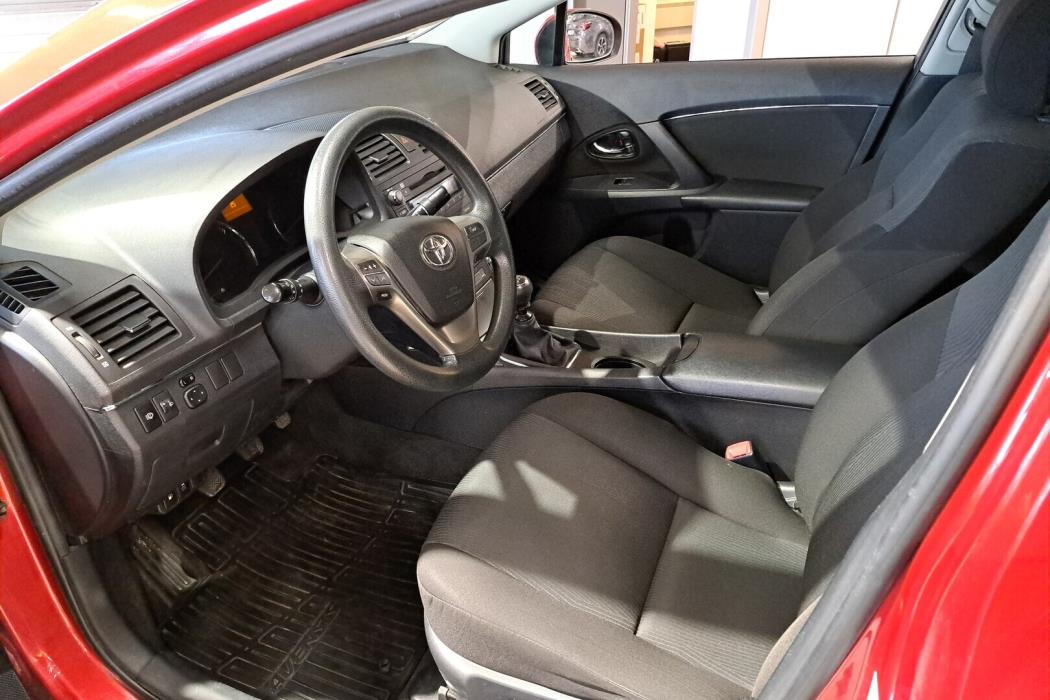 TOYOTA Avensis 2009