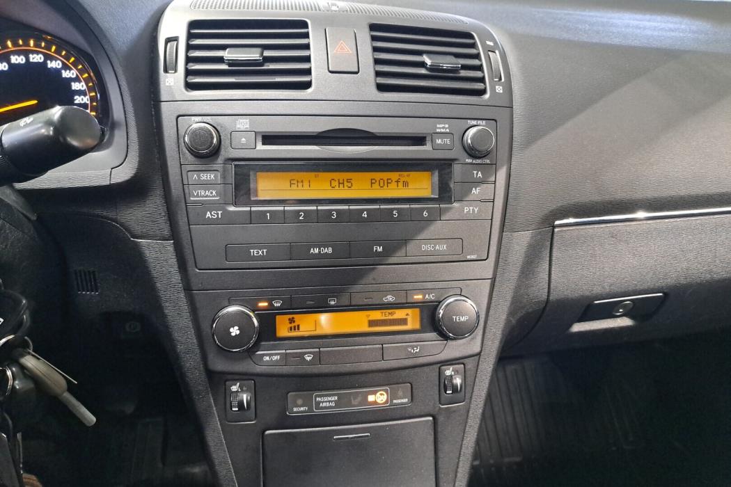 TOYOTA Avensis 2009