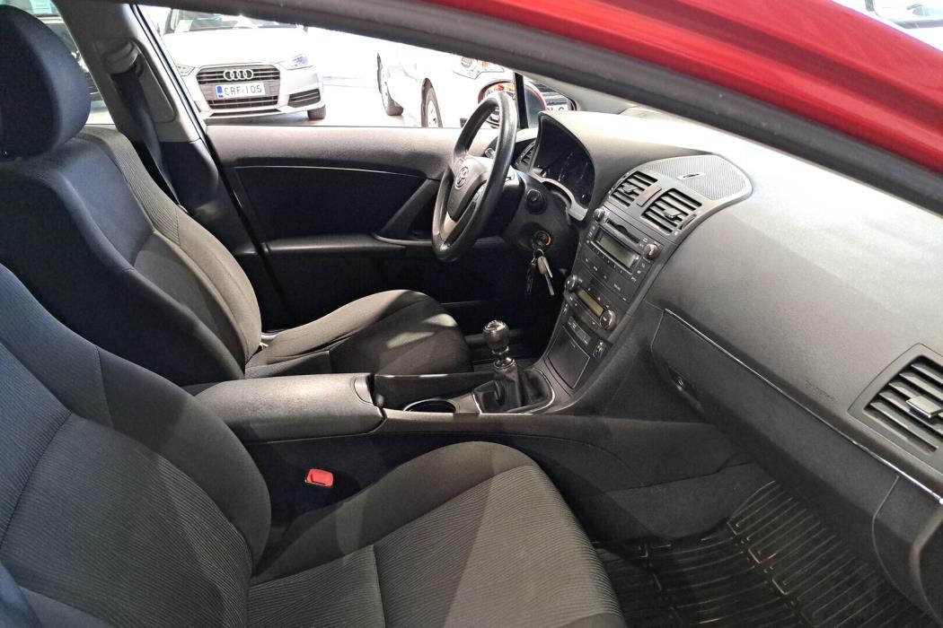TOYOTA Avensis 2009