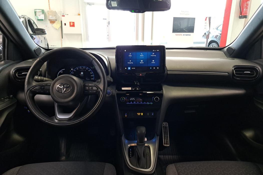 TOYOTA Yaris Cross 2024