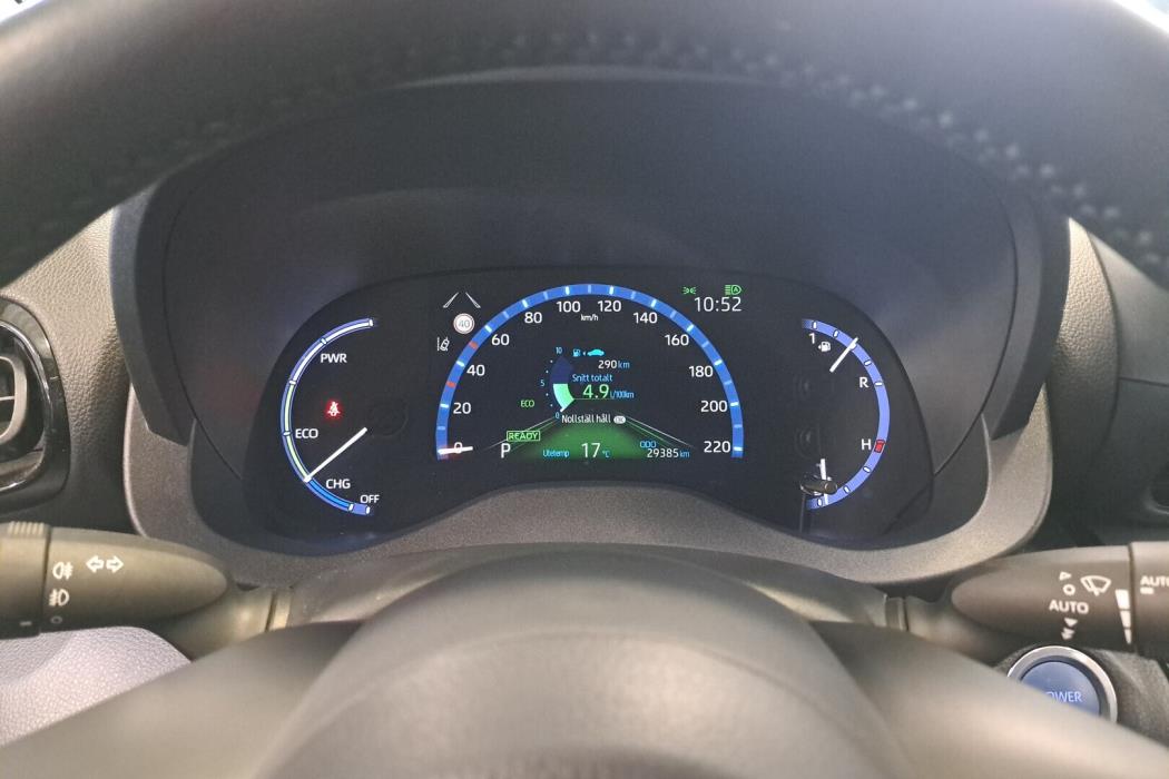 TOYOTA Yaris Cross 2024