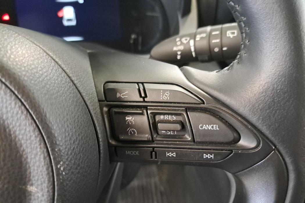 TOYOTA Yaris Cross 2024