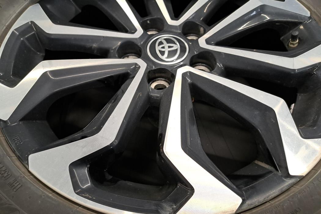 TOYOTA Yaris Cross 2024