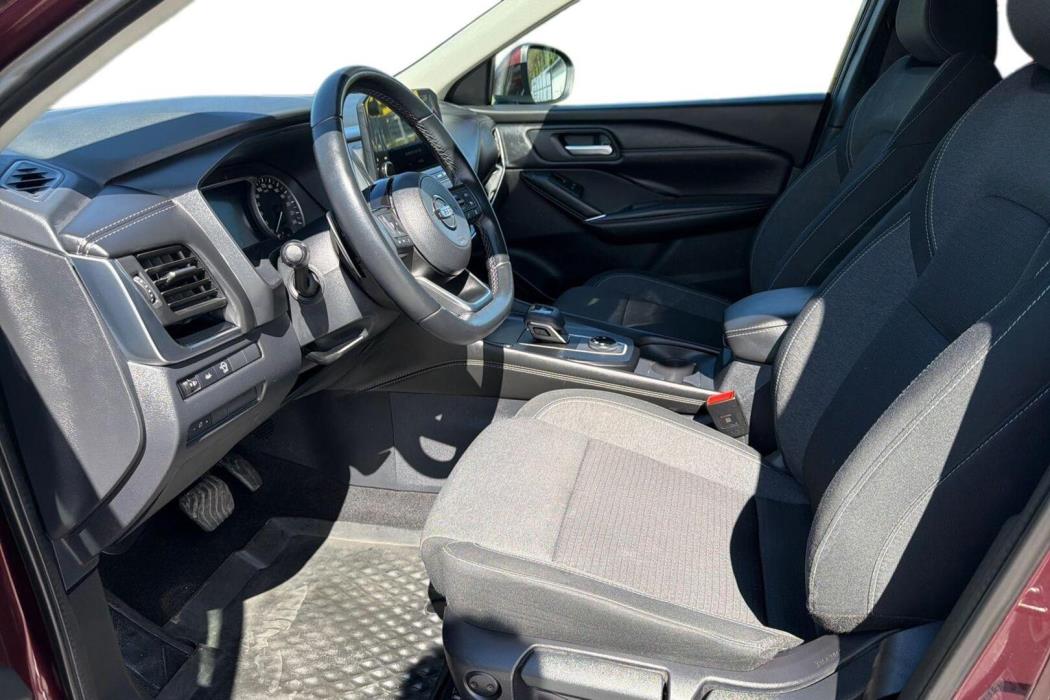 NISSAN Qashqai 2022