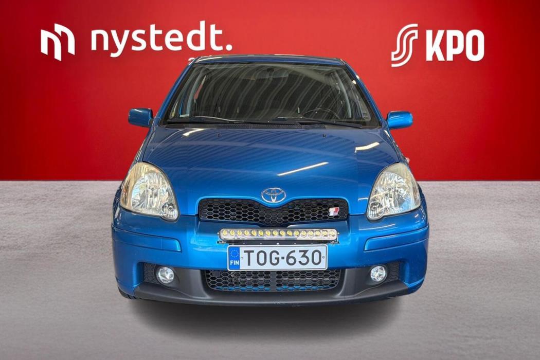 TOYOTA Yaris 2004