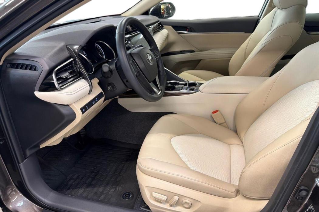 TOYOTA Camry 2020