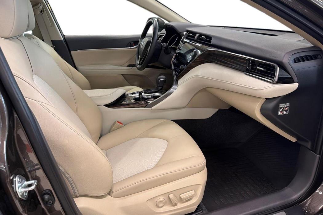TOYOTA Camry 2020