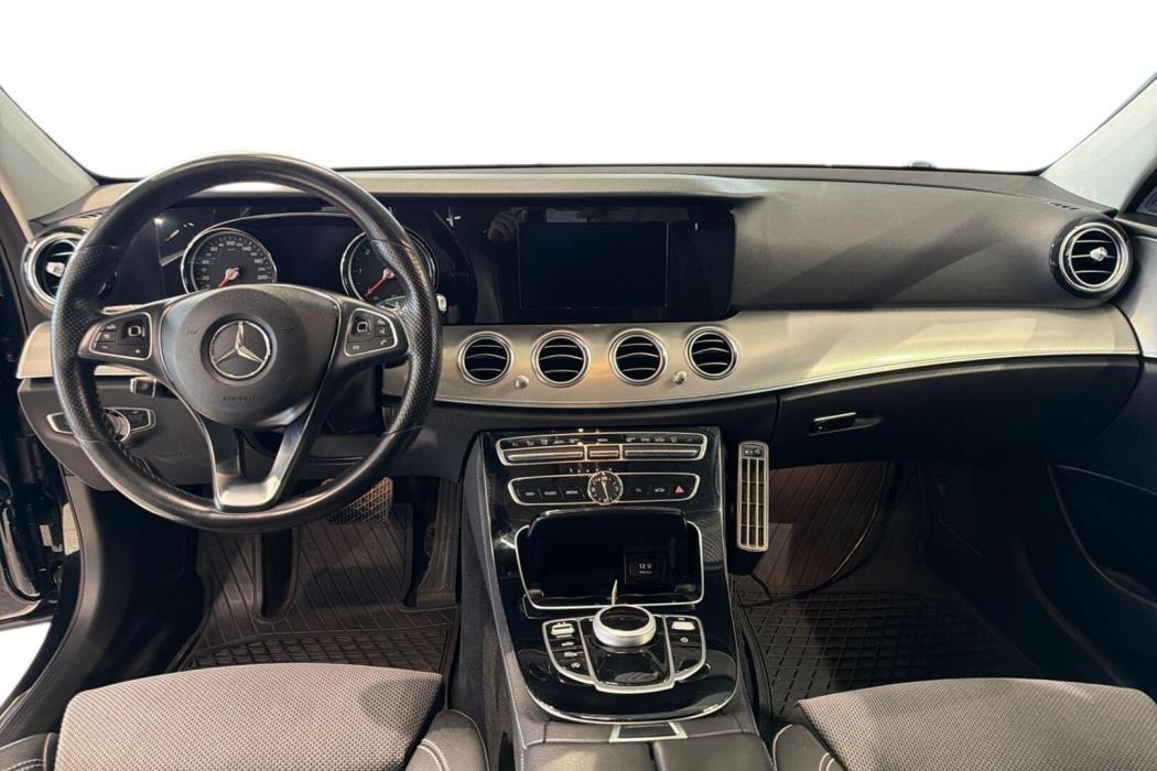 MERCEDES-BENZ E 2017