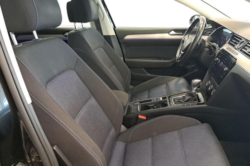 VOLKSWAGEN Passat 2018