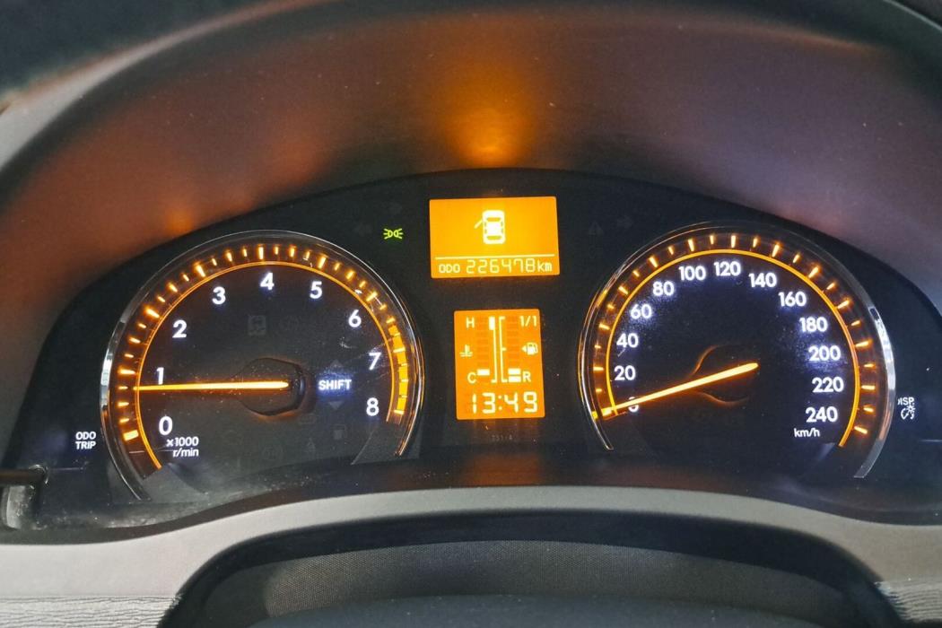 TOYOTA Avensis 2011