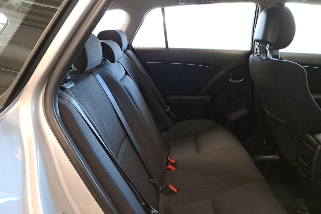TOYOTA Avensis 2011