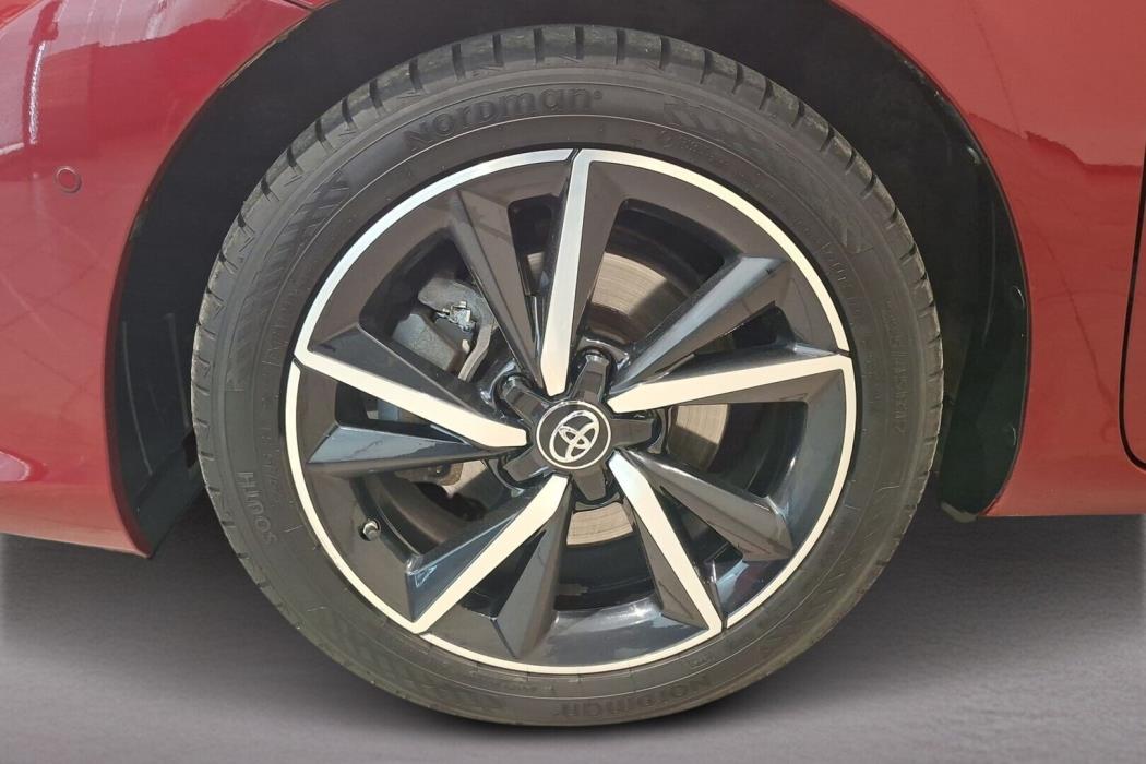 TOYOTA Auris 2017