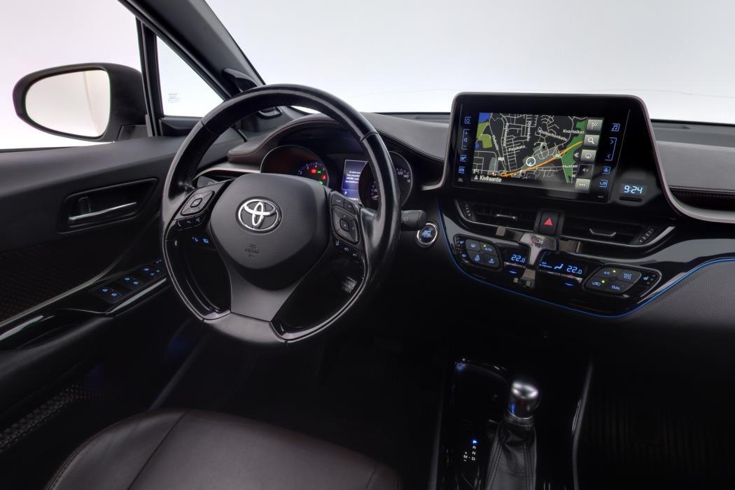 TOYOTA C-HR 2017