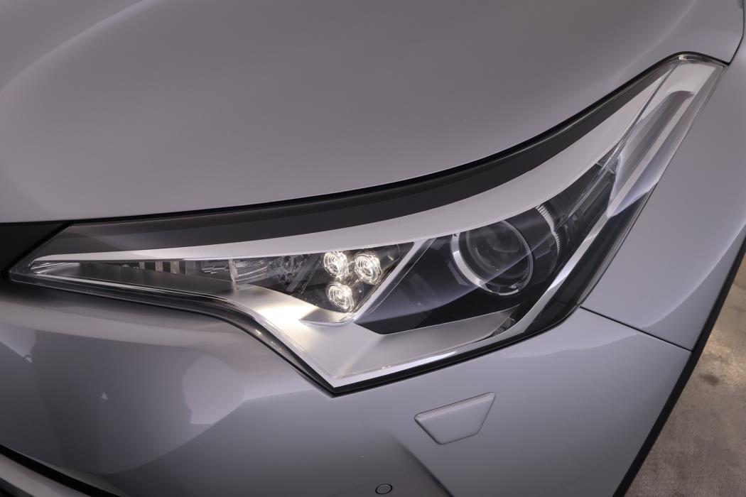 TOYOTA C-HR 2017