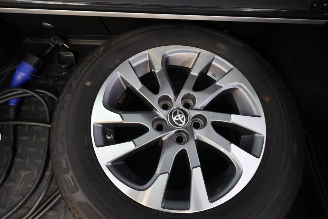 TOYOTA Prius Plug-in 2017